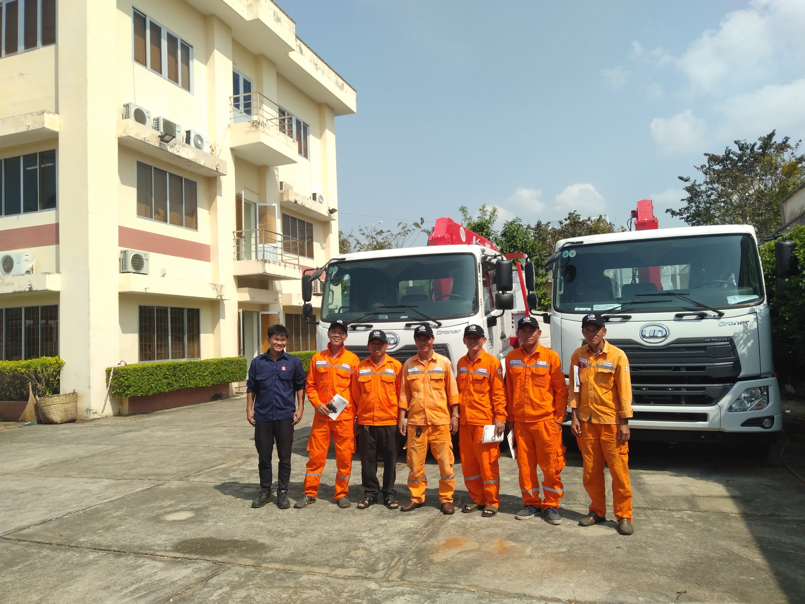 240118 bàn giao xe cho điện lực Vũng Tàu