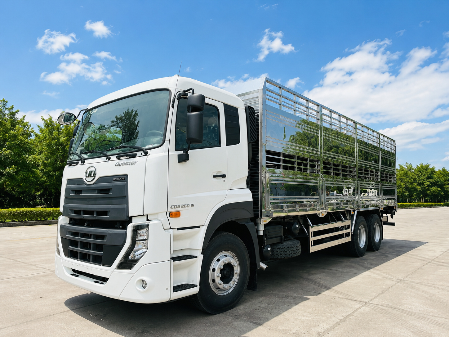6x2 CDE 280 Chở gia súc