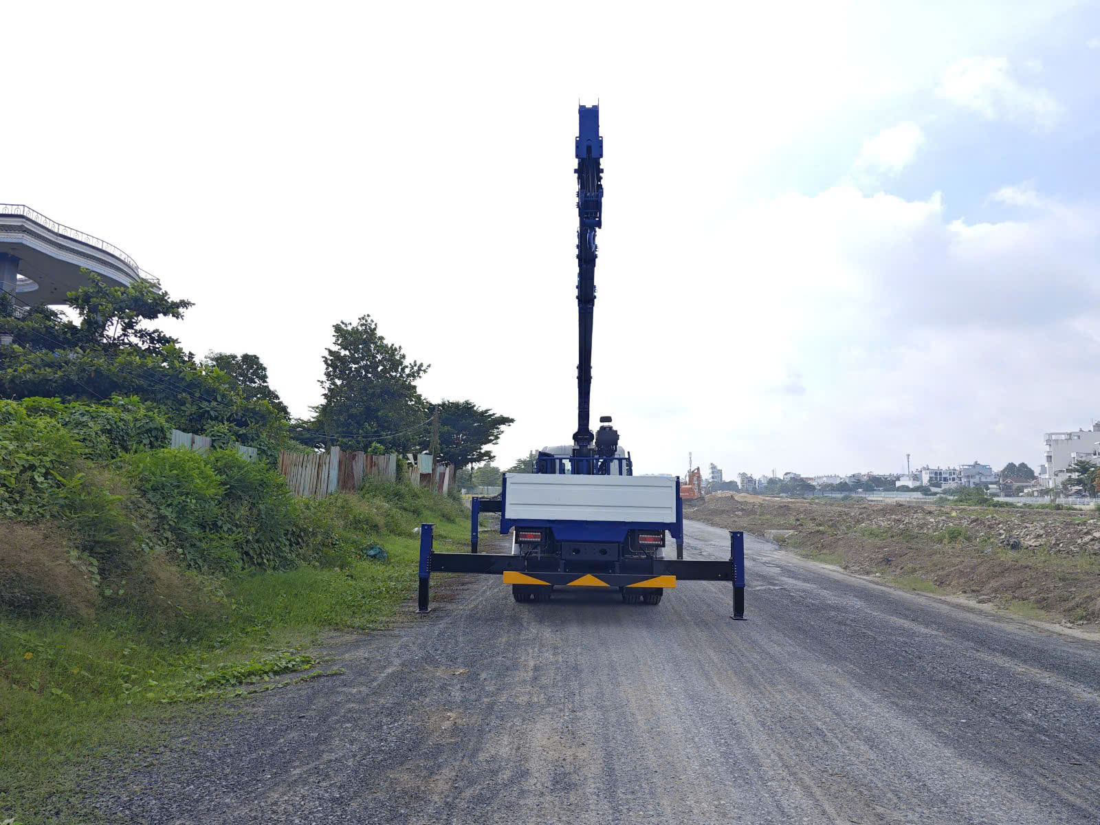 8x4 CGE 350 Cẩu DongYang SS2725LB - http://marketing.namhangroup.com/file/udtrucks/CGE-350/Dongyang-SS2725LB/photo/1786169401880_4668912562854094576_g5144616896655904606_d41b317de.jpg