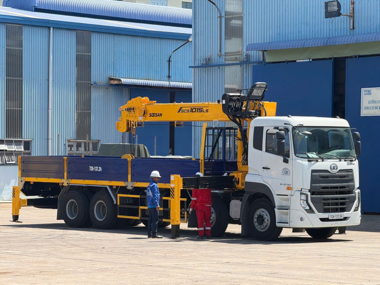 8x4 CGE 350 Soosan SCS1015LS - http://marketing.namhangroup.com/file/udtrucks/CGE-350/Soosan-SCS1015LS/photo/z7852491142046_86c9a47bc58a992de6be632a181ddcf5.jpg