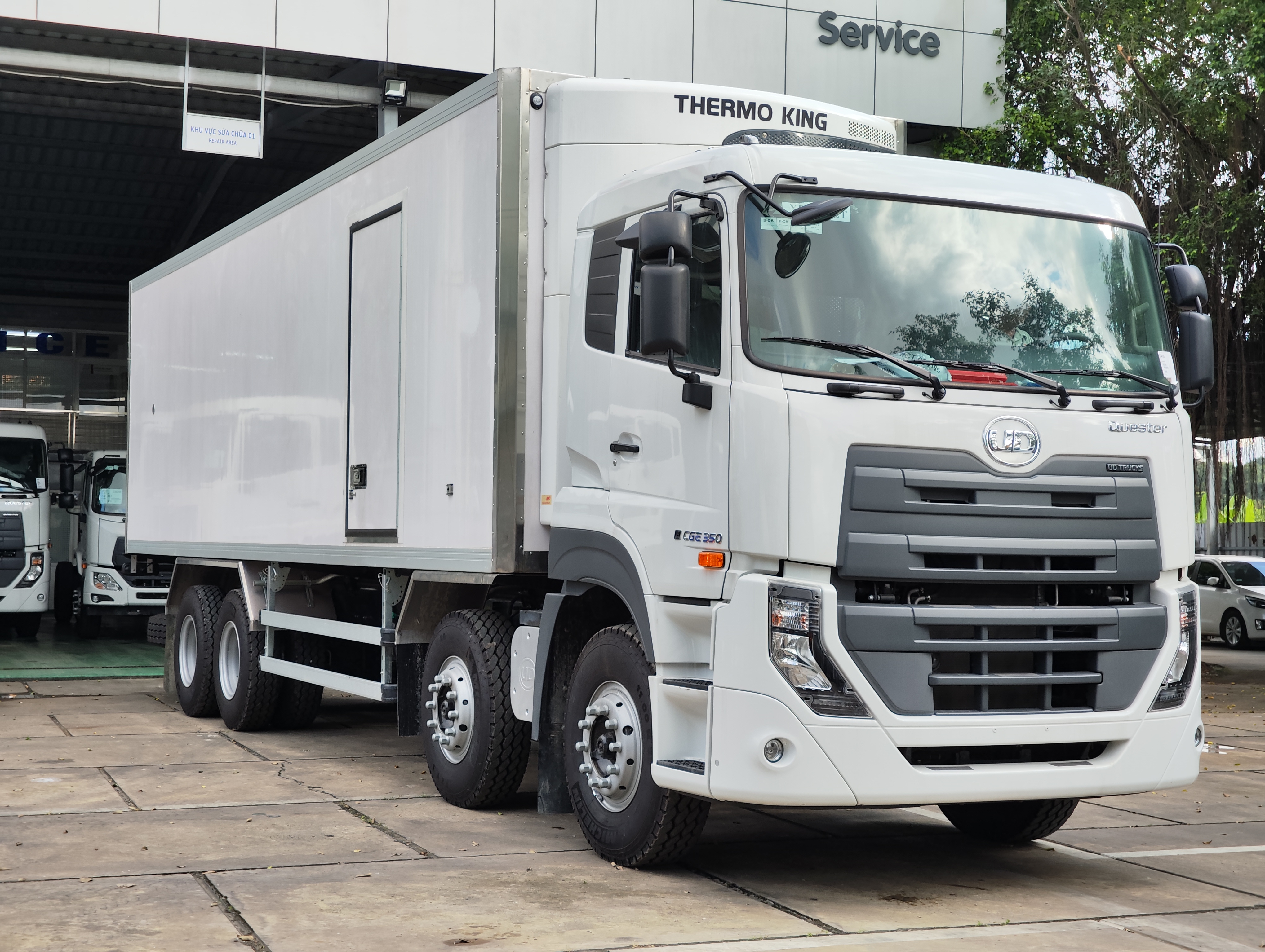 Thùng Đông Lạnh 8x4 CGE 350 TMK - http://marketing.namhangroup.com/file/udtrucks/CGE-350/ThermoKing/photo/IMG_20221123_150947_1_.jpg