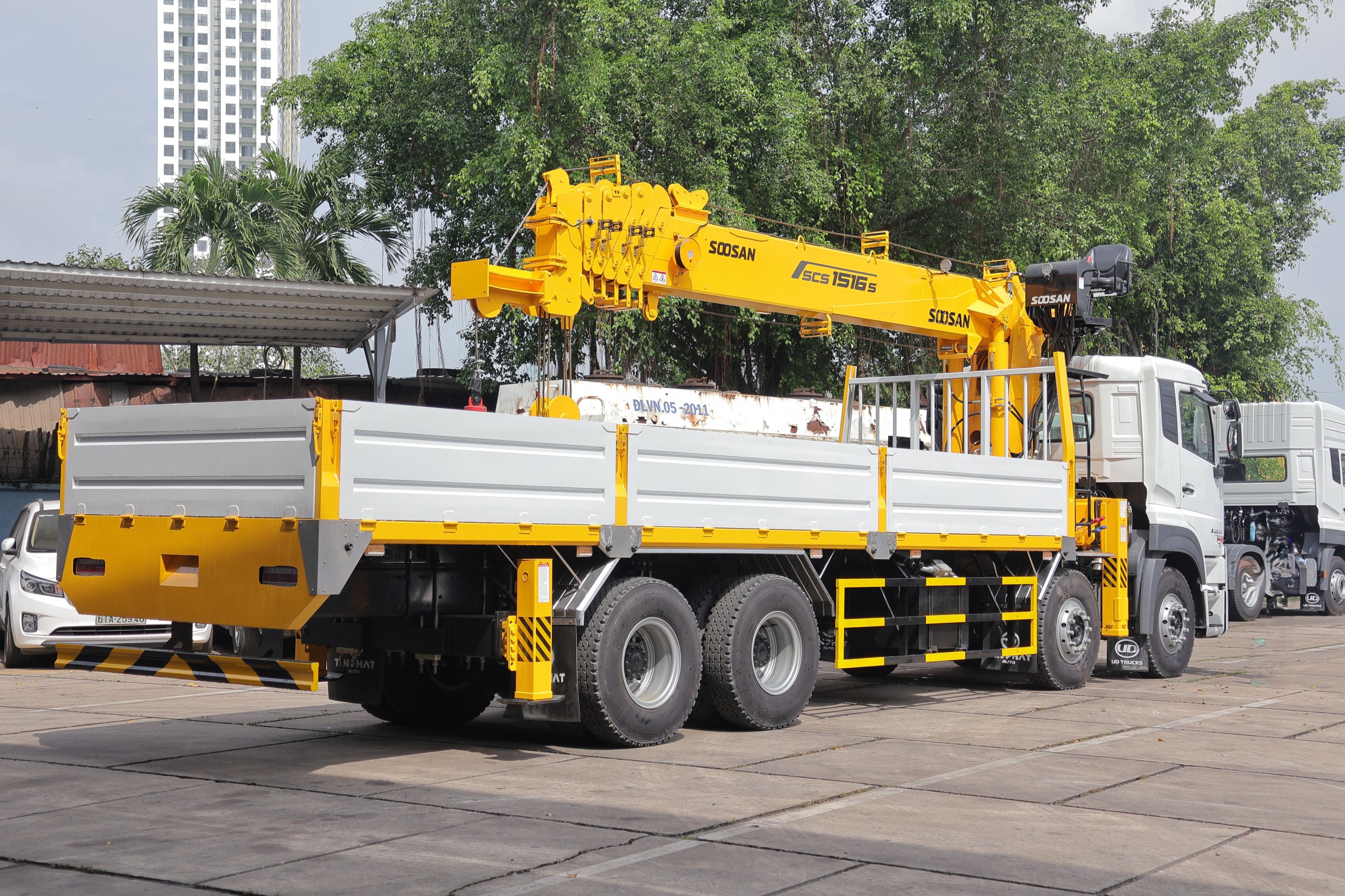 8x4 CGE 350 Soosan SCS1516S 2026 - http://marketing.namhangroup.com/file/udtrucks/CGE-350/v2026-Soosan-SCS1516S/photo/img_6056.jpg