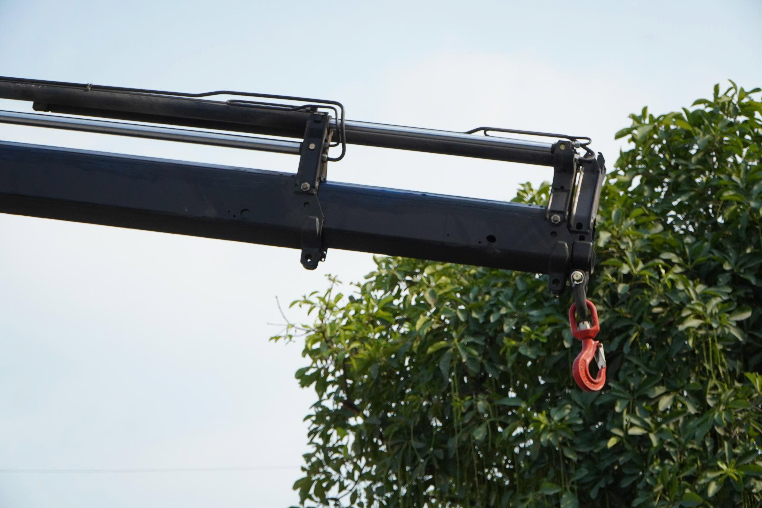 6x4 CWE 350 Sany Palfinger - http://marketing.namhangroup.com/file/udtrucks/CWE-350/Sany-Palfinger/photo/6x4_cwe_350_sany_palfinger_spk_18500_7.jpg