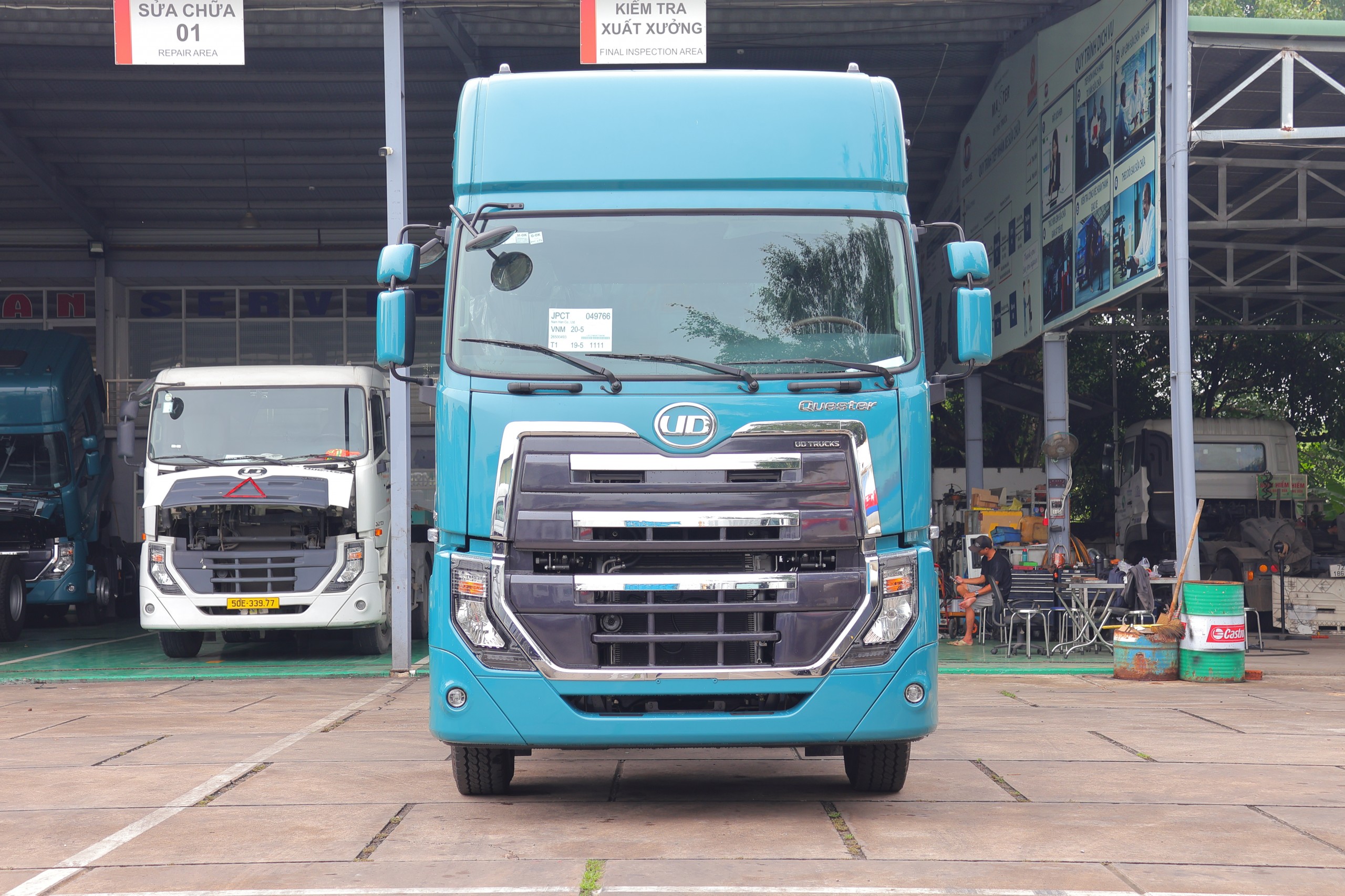6x4 GWE 350 XXSL Green - http://marketing.namhangroup.com/file/udtrucks/GWE-350-XXSL/Green/photo/img_5302.jpg
