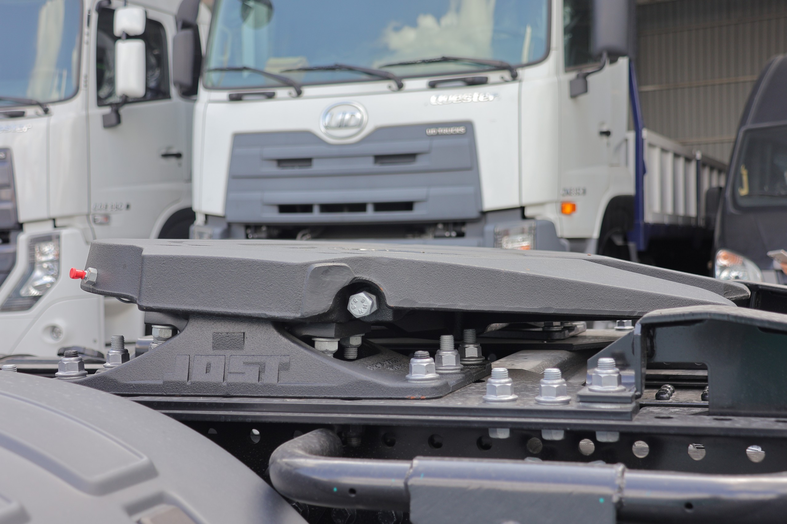 6x4 GWE 410 XXSL 2026 - http://marketing.namhangroup.com/file/udtrucks/GWE-410-XXSL/v2026/photo/gwe_410_xxsl_2026_15.jpg