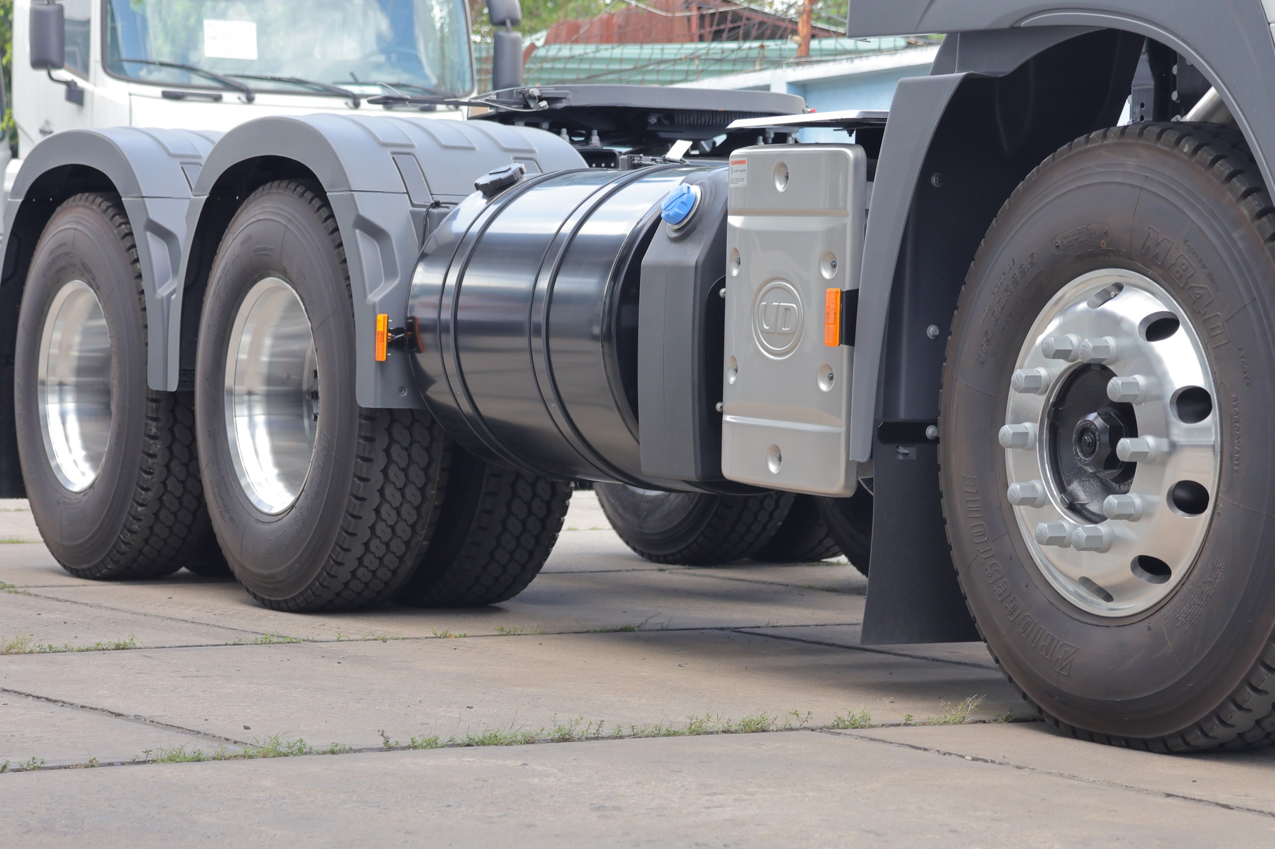 6x4 GWE 410 XXSL 2026 - http://marketing.namhangroup.com/file/udtrucks/GWE-410-XXSL/v2026/photo/gwe_410_xxsl_2026_9.jpg