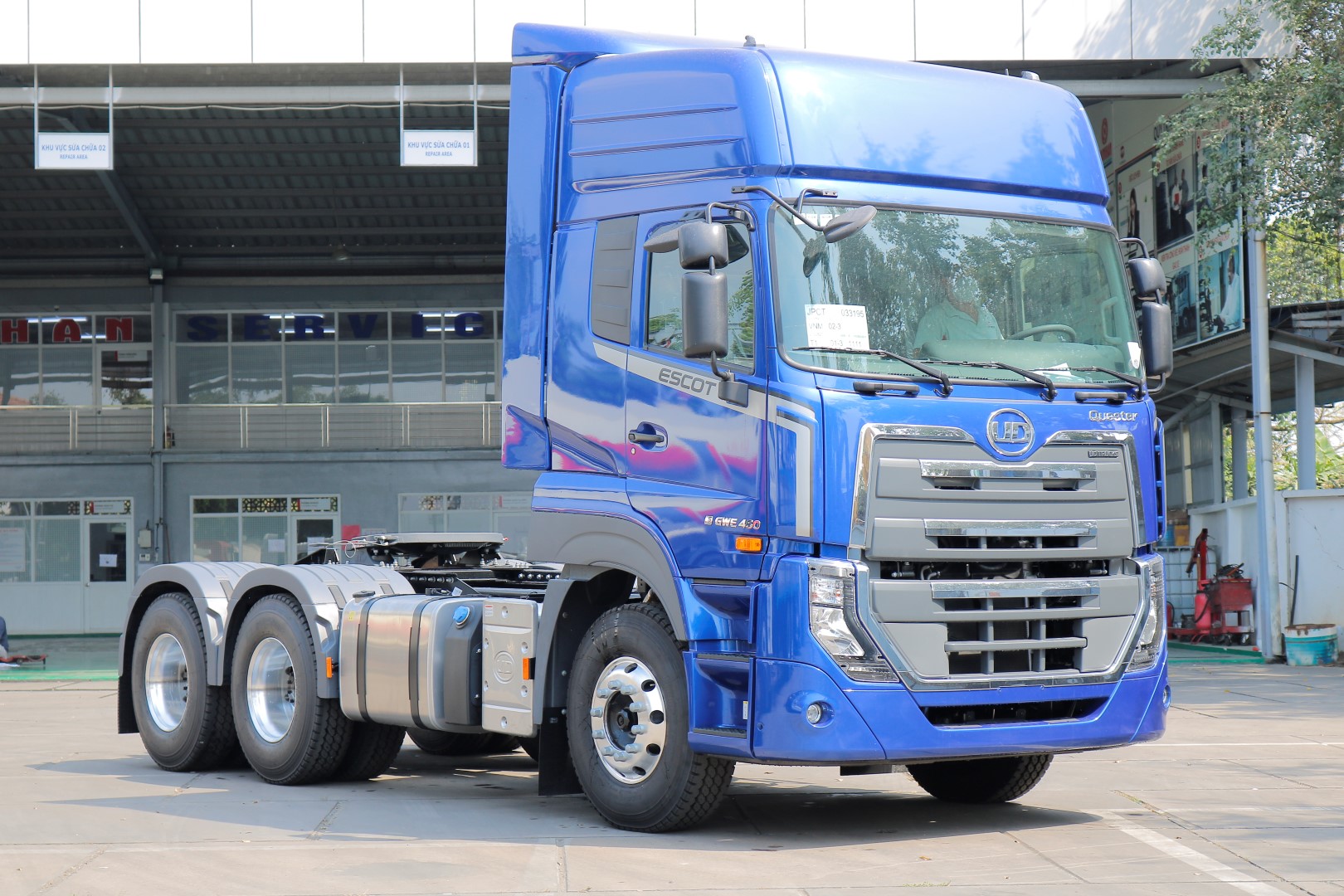 Đầu Kéo 6x4 GWE 460 - http://marketing.namhangroup.com/file/udtrucks/GWE-460/v2022/photo/_MG_2798_Large_.jpg