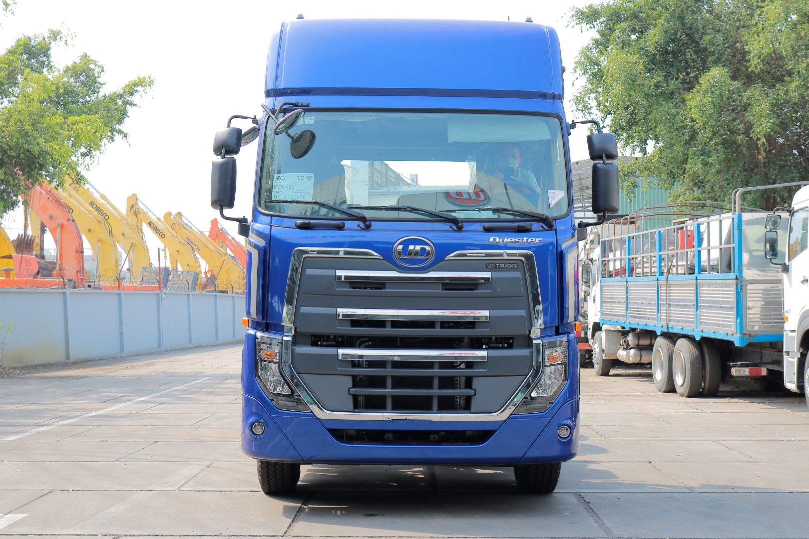 Đầu Kéo 6x4 GWE 460 - http://marketing.namhangroup.com/file/udtrucks/GWE-460/v2022/photo/_MG_2845_Large_.jpg