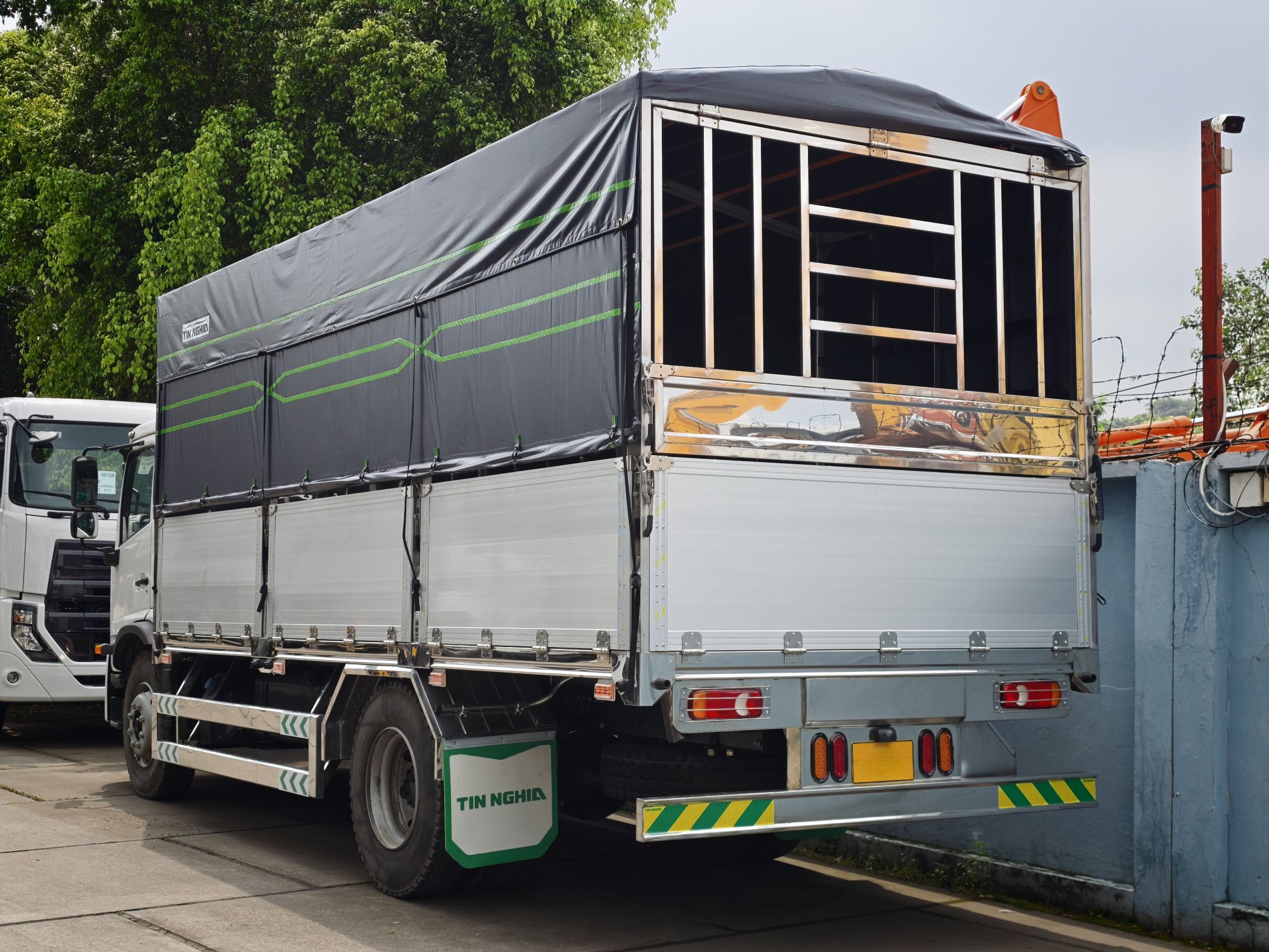 4x2 LKE 210 TMB OTTN - http://marketing.namhangroup.com/file/udtrucks/LKE-210/tmb_bn_ottn/photo/img_20261022_105021.jpg