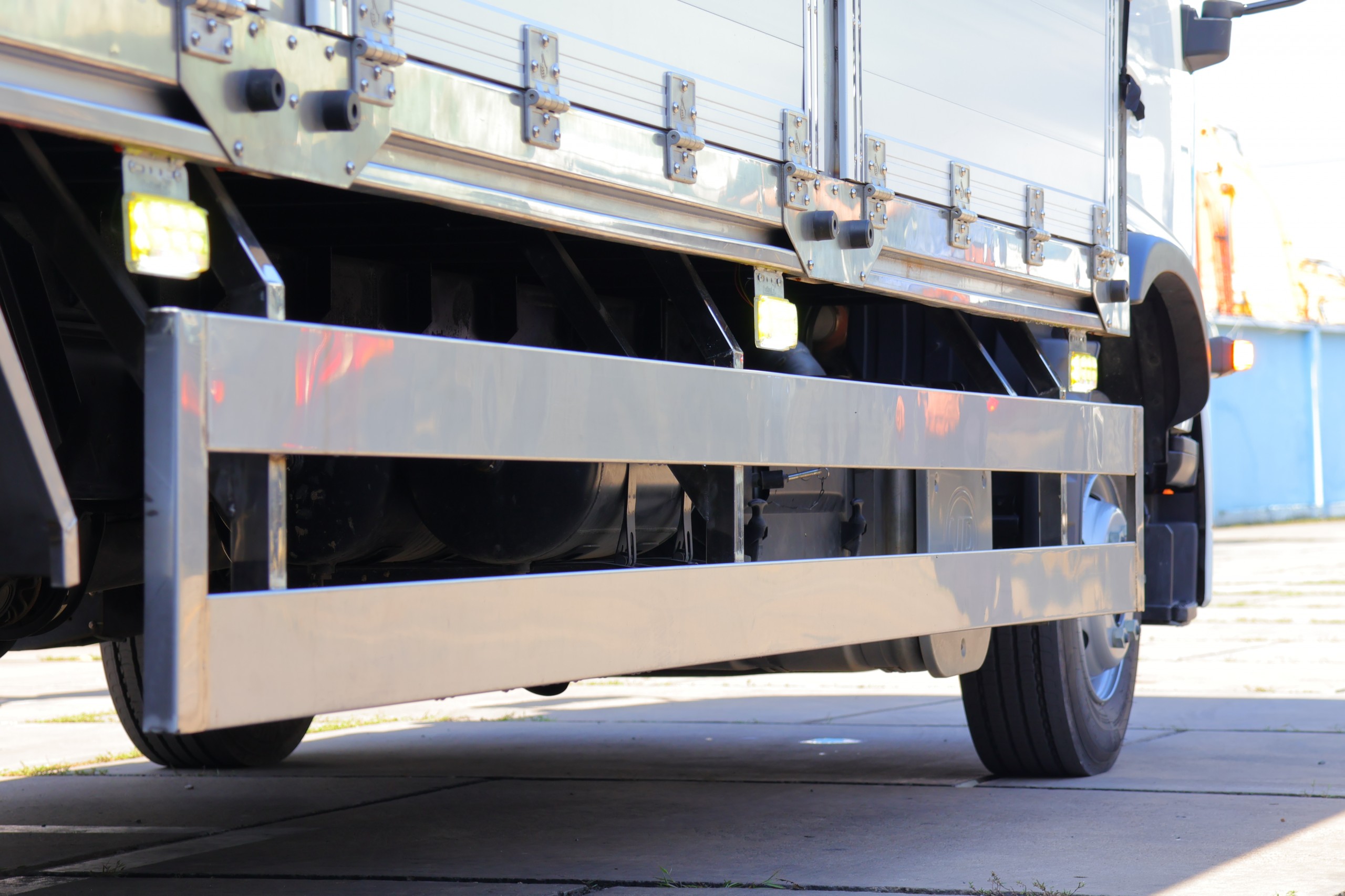 TMB 4x2 MKE 210 - http://marketing.namhangroup.com/file/udtrucks/MKE-210/TMB-6m8/photo/img_3653.jpg