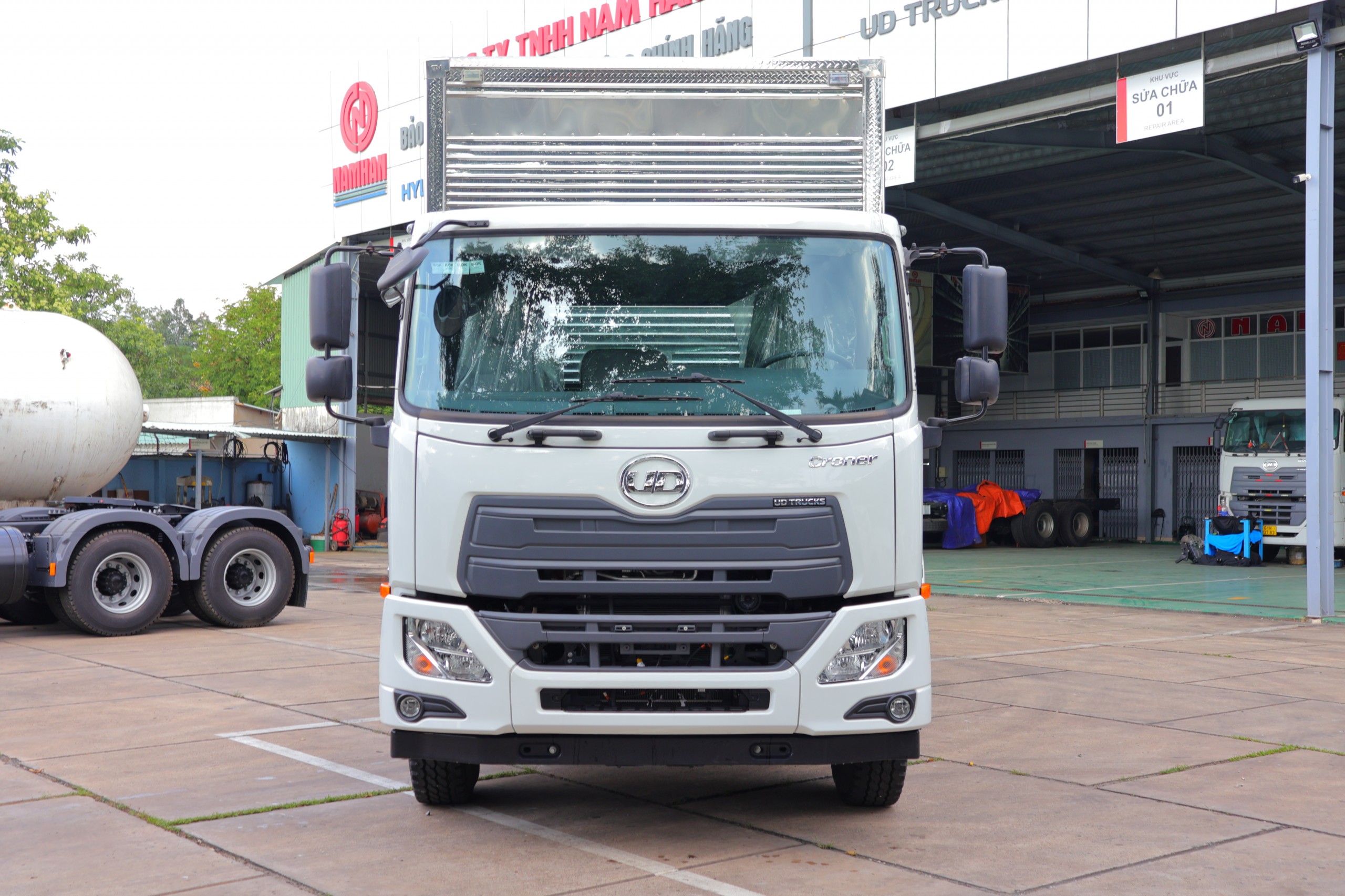 Thùng Kín 4x2 PKE 250 - http://marketing.namhangroup.com/file/udtrucks/PKE-250/TK-TN/photo/img_3579.jpg