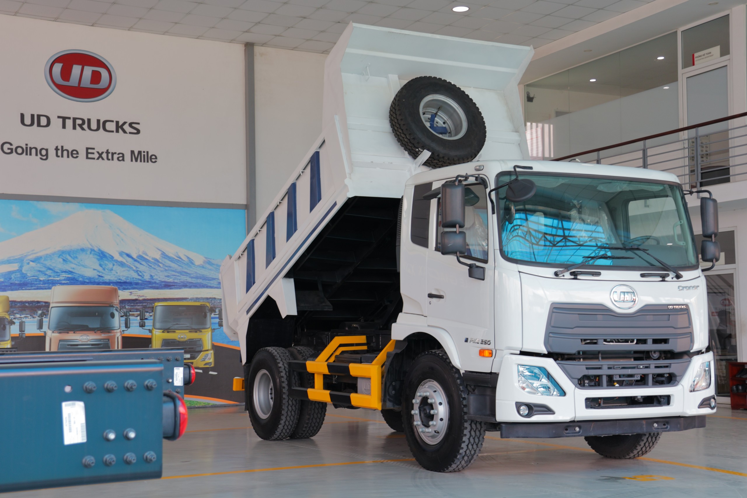Xe Ben 4x2 PKE 250 - http://marketing.namhangroup.com/file/udtrucks/PKE-250/Xe-Ben/photo_v2/img_3460.jpg